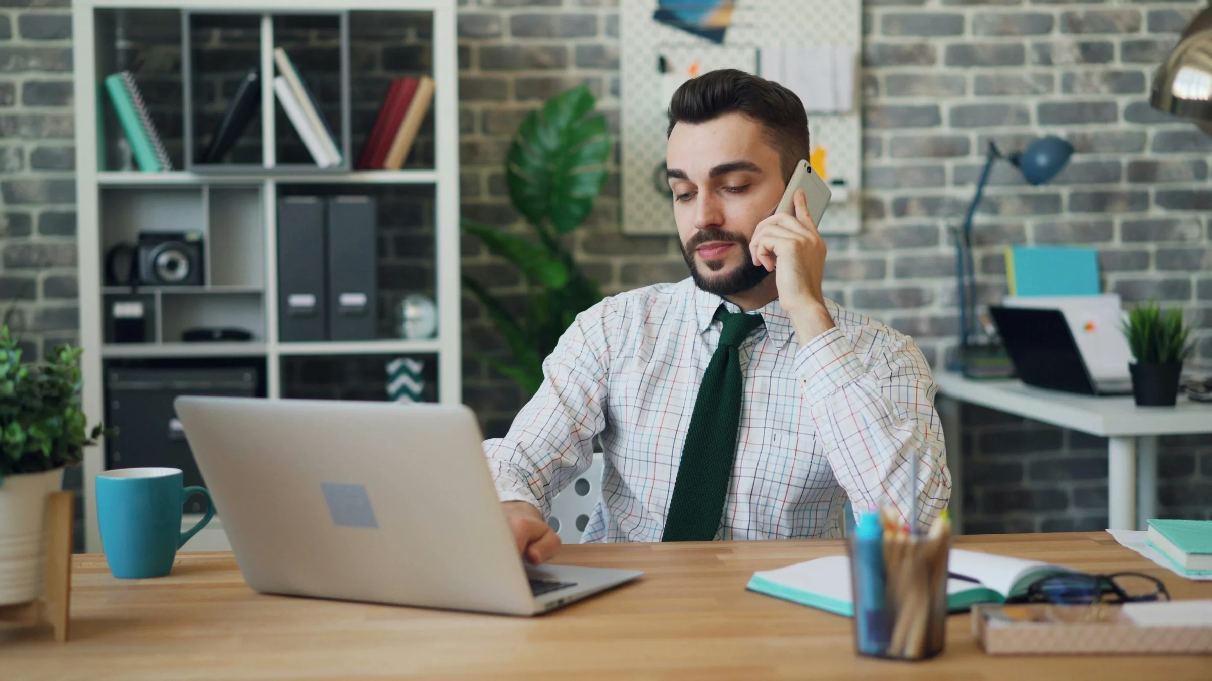 HR adviser providing telephone support